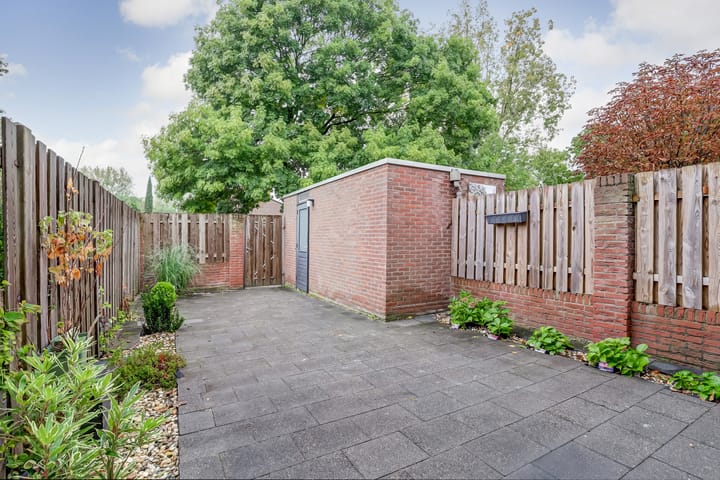 Foto 29 van Helmondstraat 8