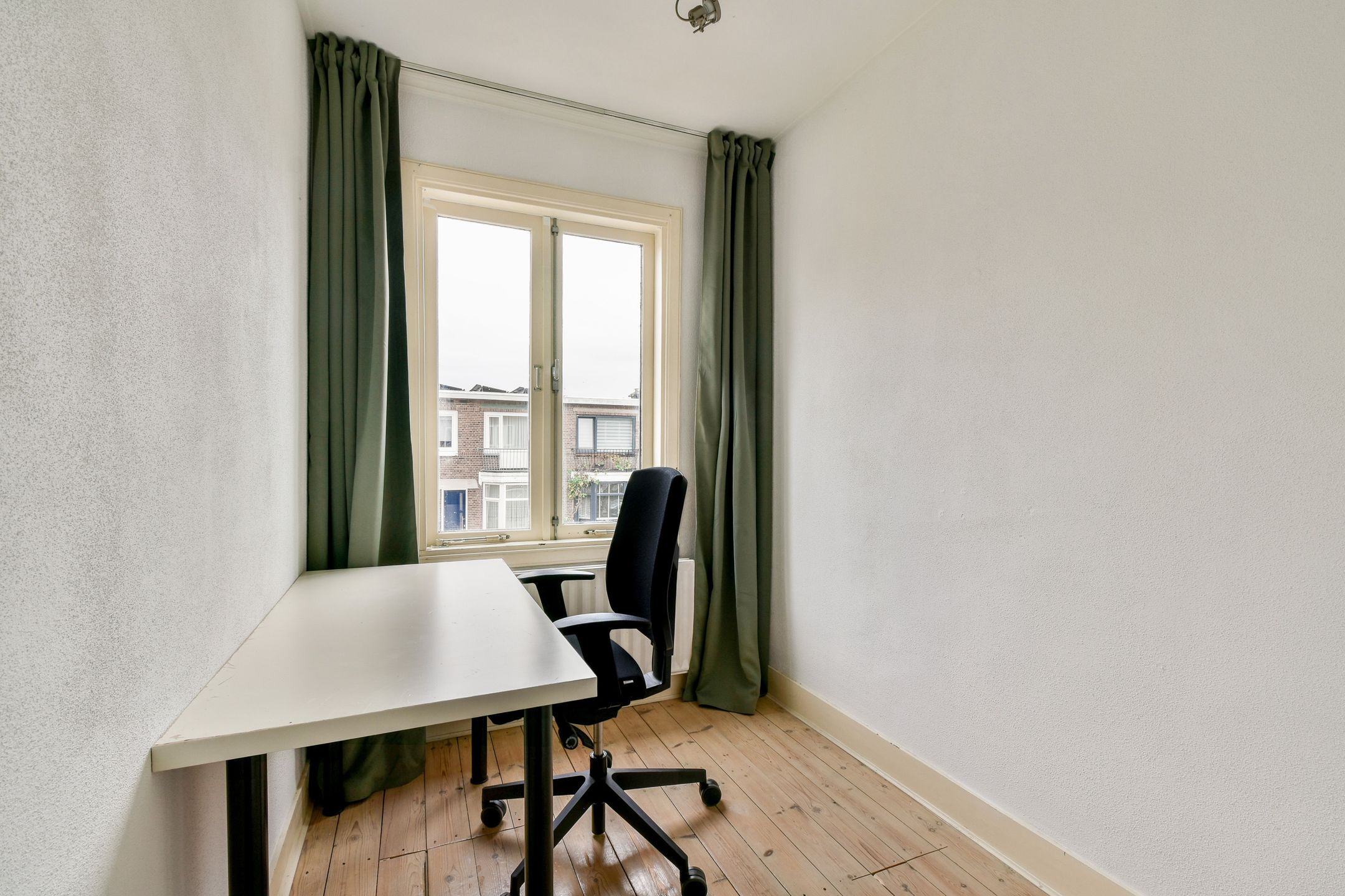 Photo 18 of J.J.A. Goeverneurstraat 9