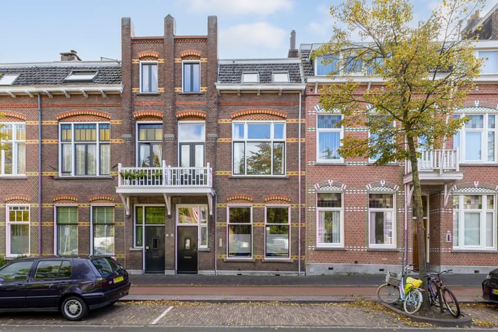 Photo 1 of Bredasestraat 46