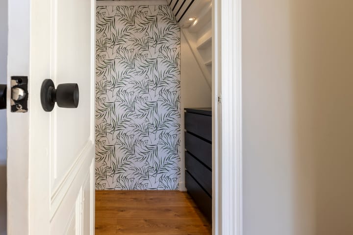 Photo 33 of Bredasestraat 46