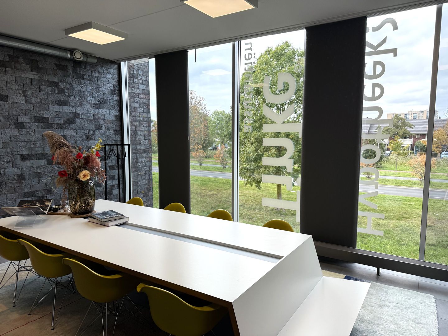 View photo 3 of Zwolseweg 17-21