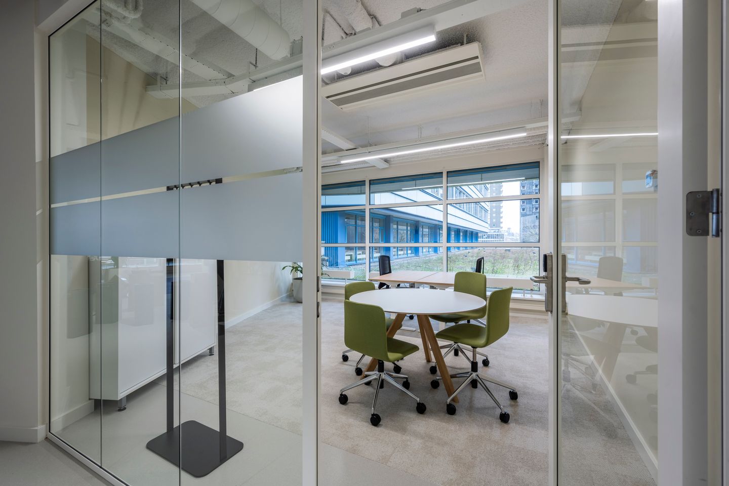 View photo 2 of Vasteland 78