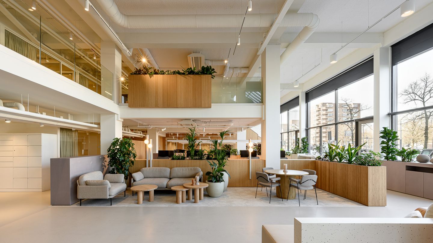 View photo 3 of Vasteland 78