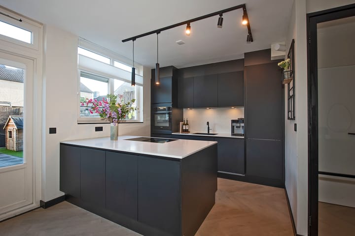 Photo 11 of Rondostraat 108