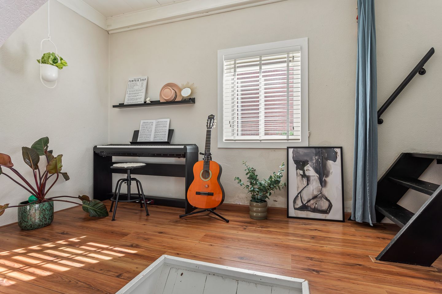 Photo 10 of Javastraat 38