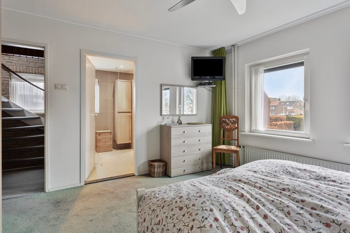 Foto 13 van Prins Bernhardlaan 4