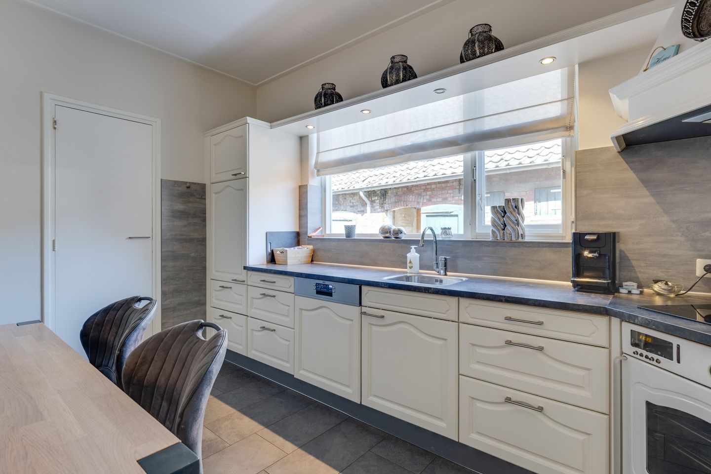 Photo 10 of Heelweg 37