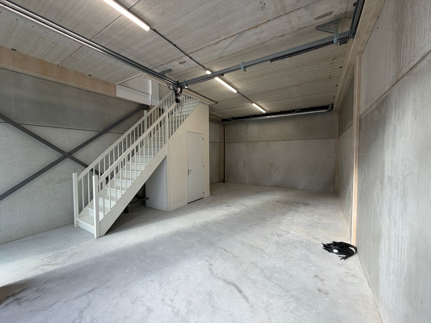 View photo 2 of Afmijnstraat 75