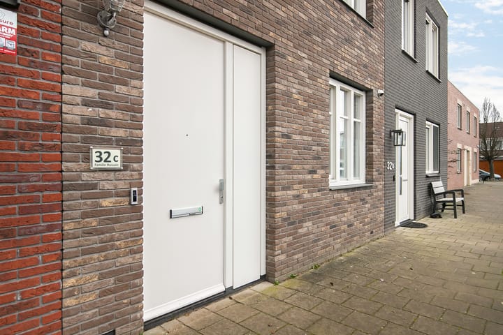 Photo 6 of Prof. R. Casimirstraat 32-C
