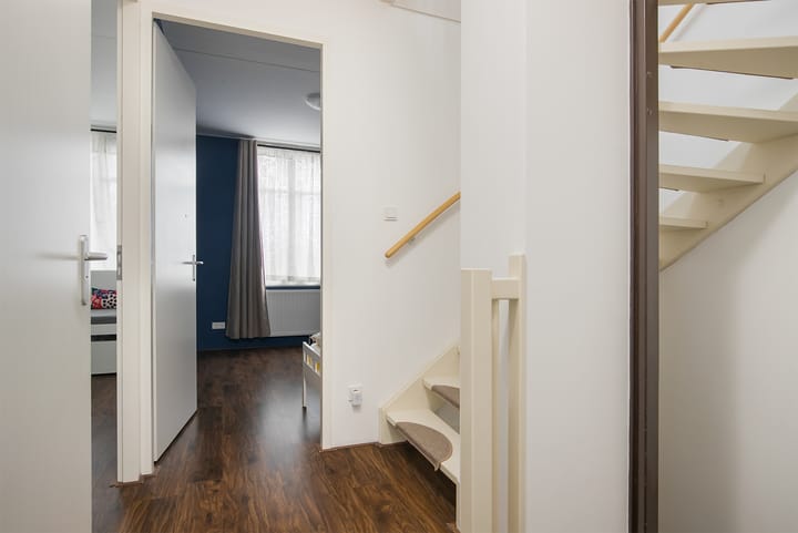 Photo 15 of Prof. R. Casimirstraat 32-C