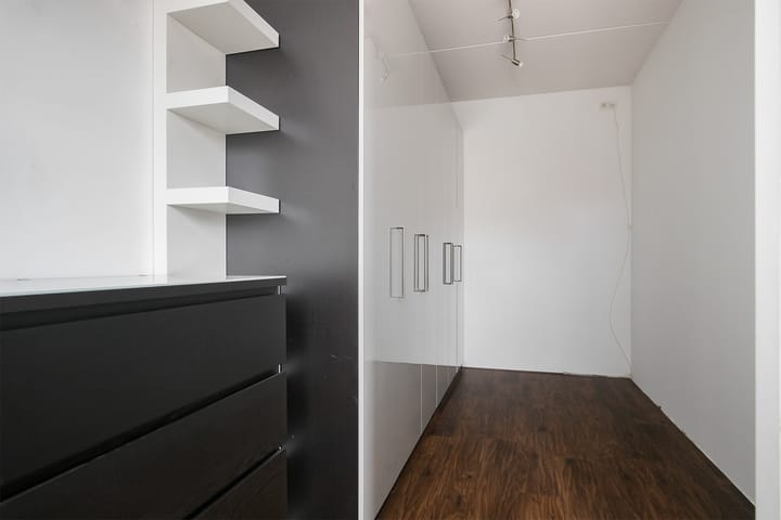 Photo 18 of Prof. R. Casimirstraat 32-C