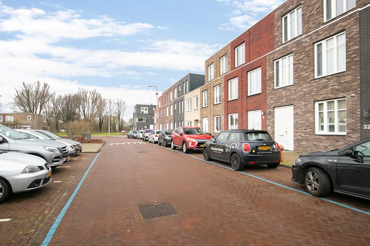 Photo 27 of Prof. R. Casimirstraat 32-C