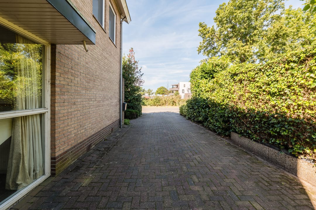 Photo 41 of Eisenhowerstraat 29