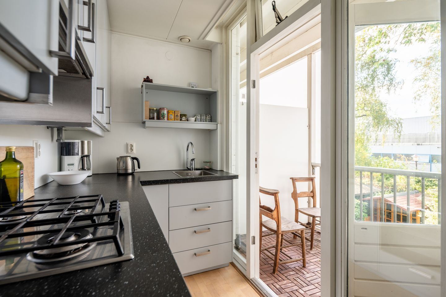 Foto 10 van Van Bossestraat 42-1