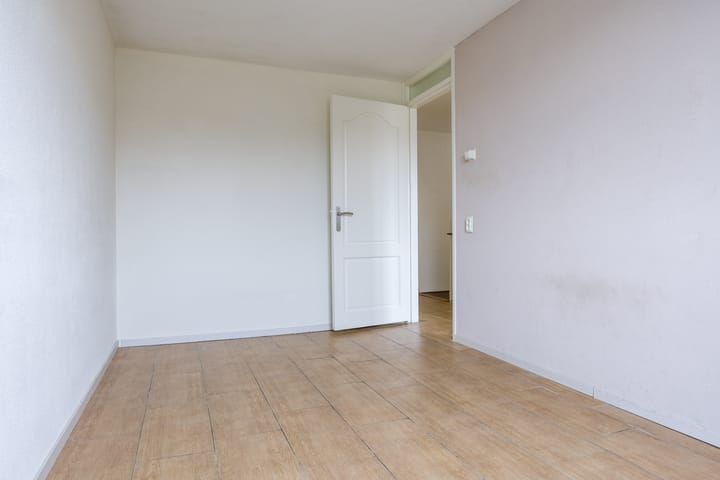 Photo 23 of Malvert 7392