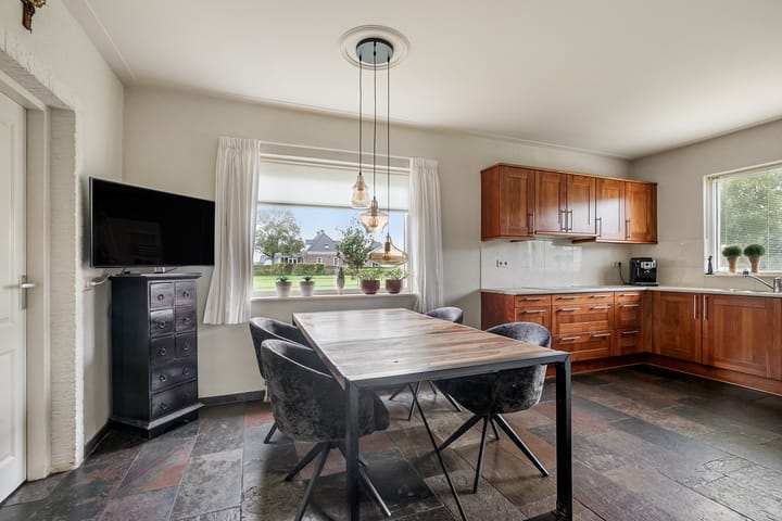 Foto 12 van Weemstraat 33