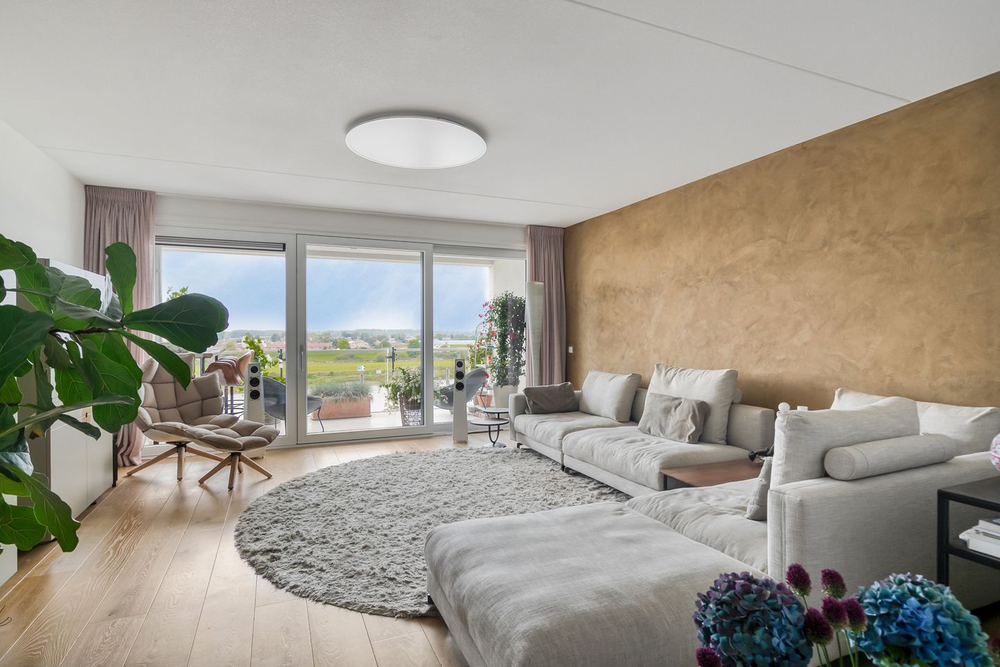 Photo 5 of Het Glacis 93