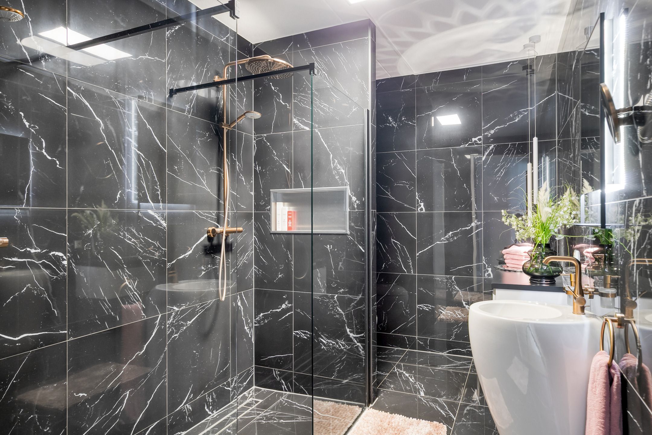 Photo 21 of Het Glacis 93