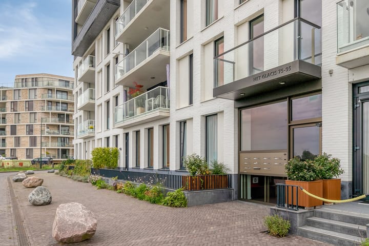 Foto 32 van Het Glacis 93