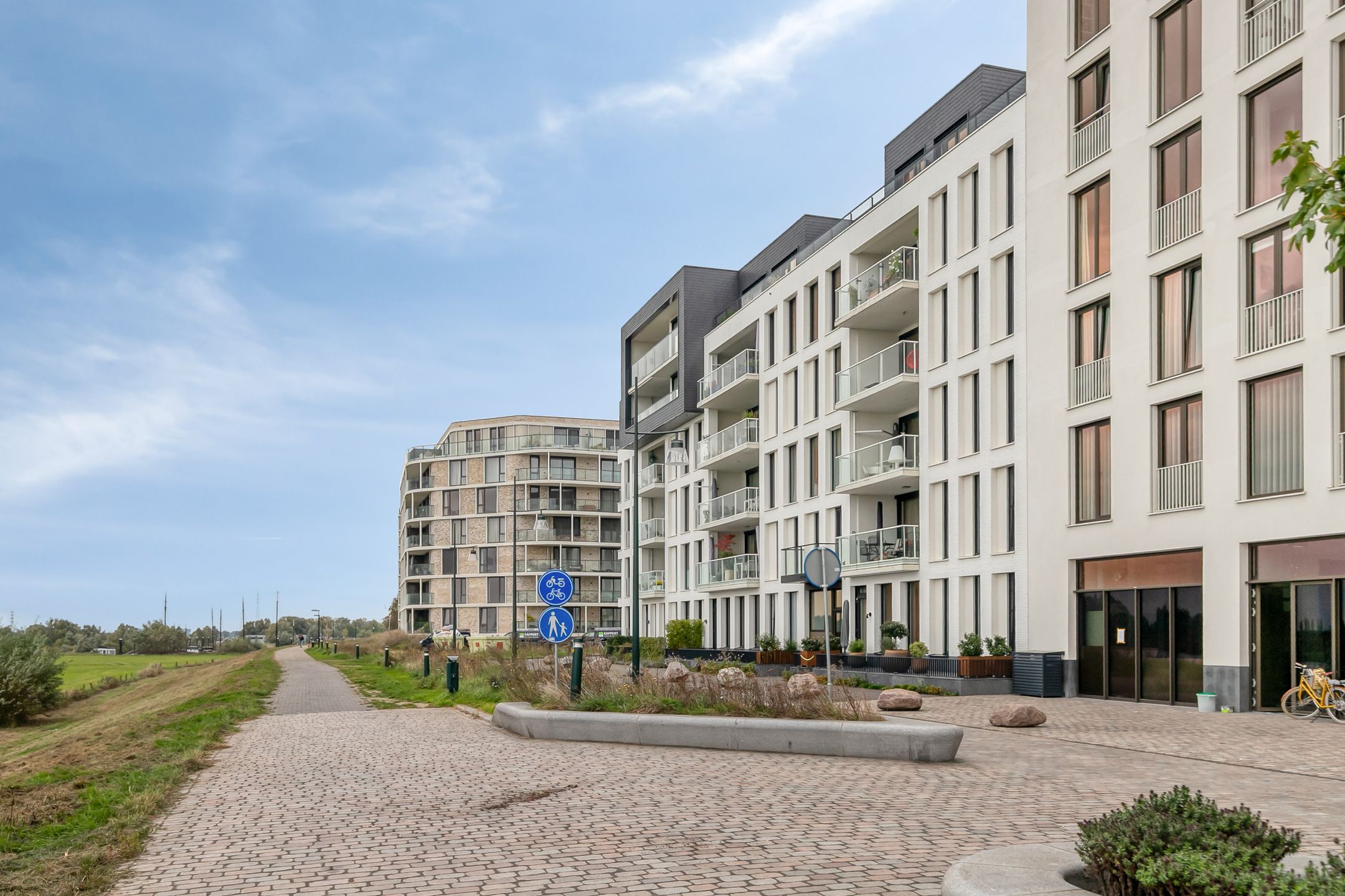 Photo 33 of Het Glacis 93