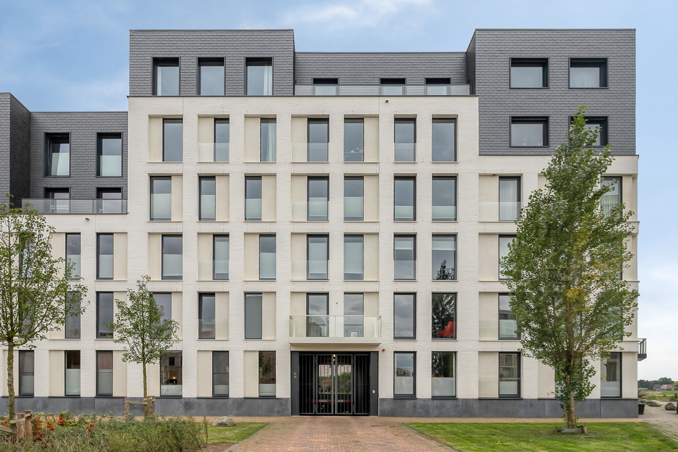 Photo 36 of Het Glacis 93