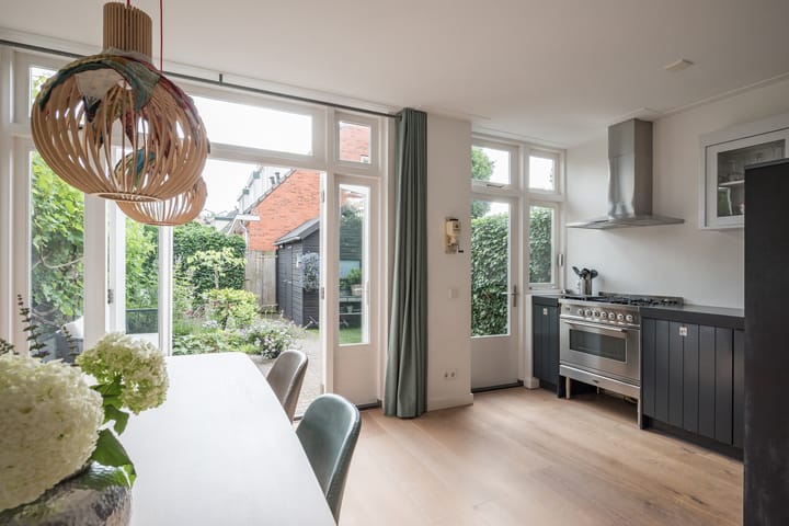 Foto 12 van Trompstraat 24