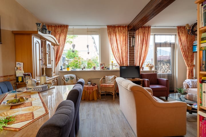 Foto 10 van Van Hogendorpstraat 15