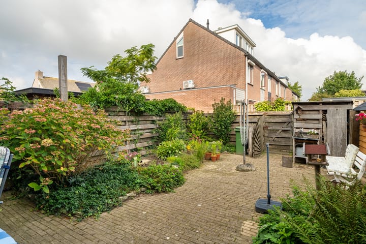 Foto 28 van Van Hogendorpstraat 15