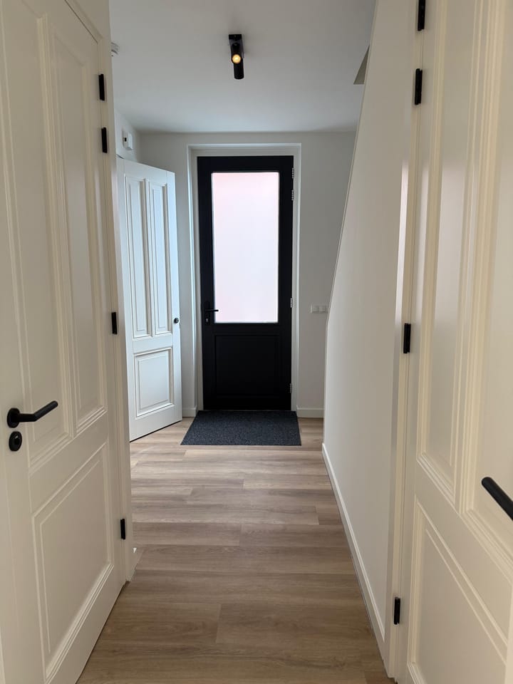 Photo 9 of Hangerad 25