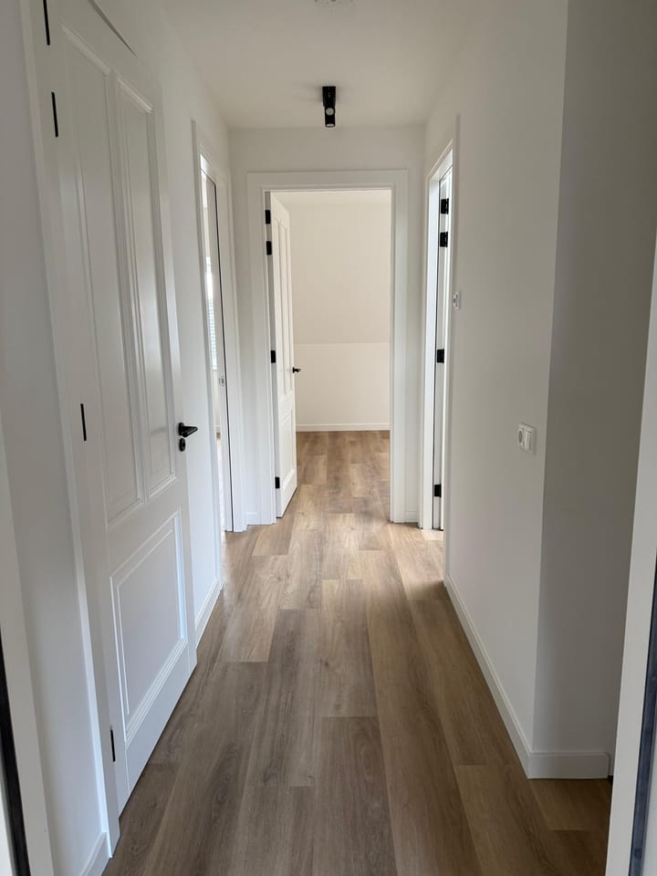 Photo 11 of Hangerad 25