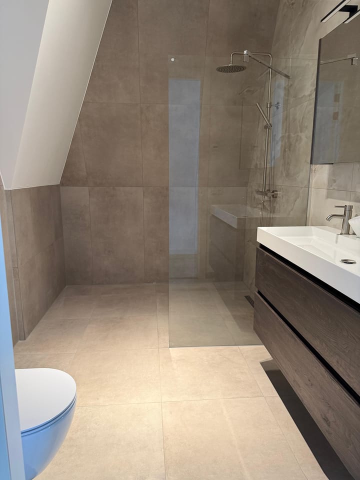 Photo 16 of Hangerad 25