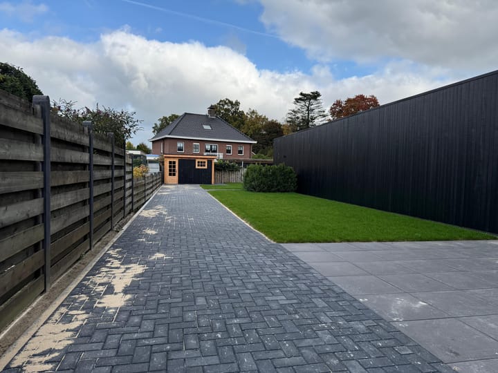 Photo 19 of Hangerad 25