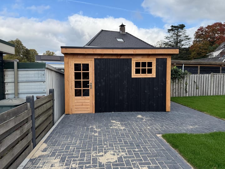 Photo 21 of Hangerad 25