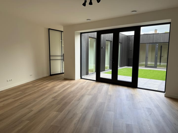 Photo 8 of Hangerad 25-A