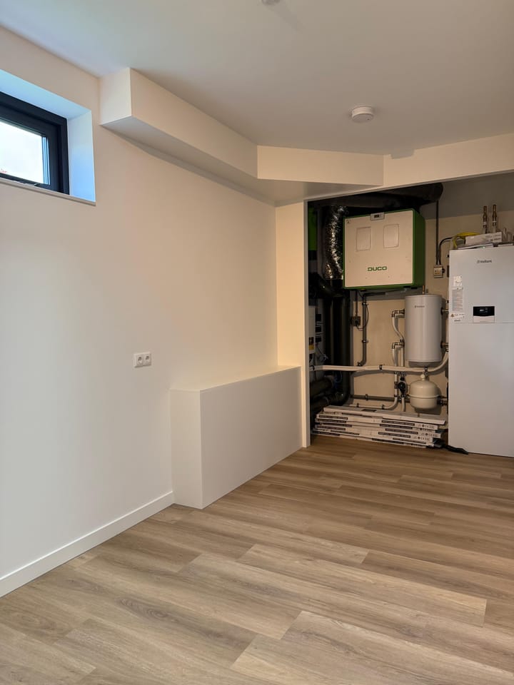 Photo 11 of Hangerad 25-A