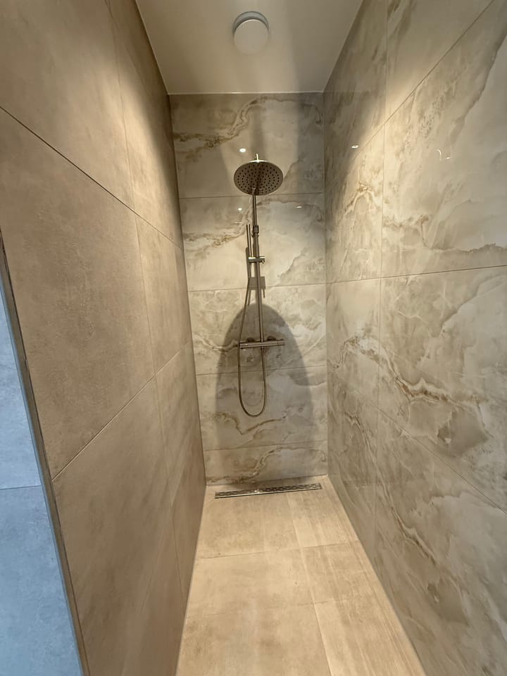 Photo 14 of Hangerad 25-A