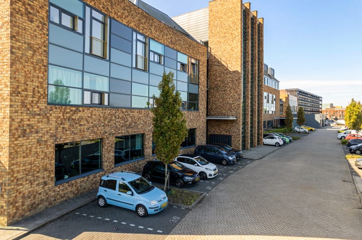 Photo 7 of Fascinatio Boulevard 890-C