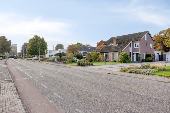 Photo 51 of Bekerbaan 13-B