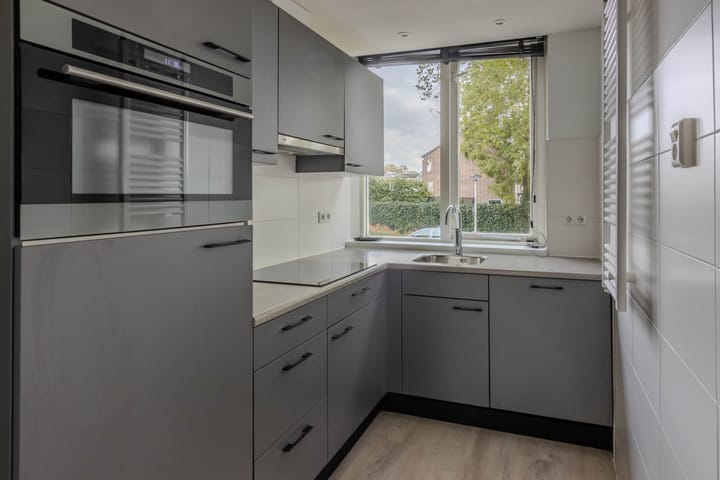 Photo 4 of Jan Steenstraat 11