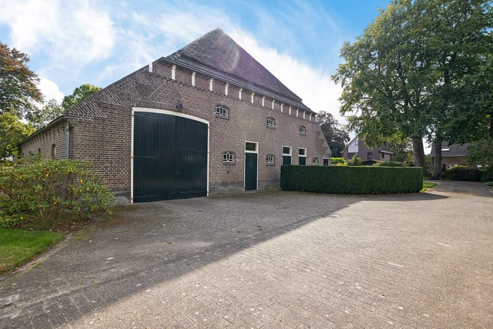 Photo 59 of Aelderstraat 27