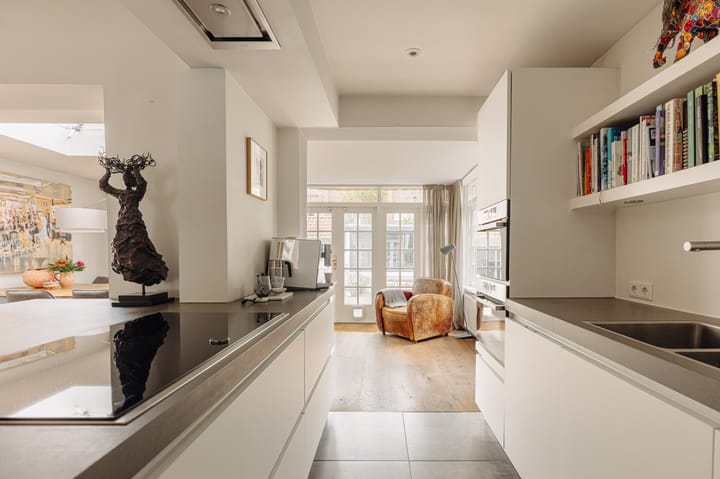 Photo 9 of Bors van Waverenstraat 66