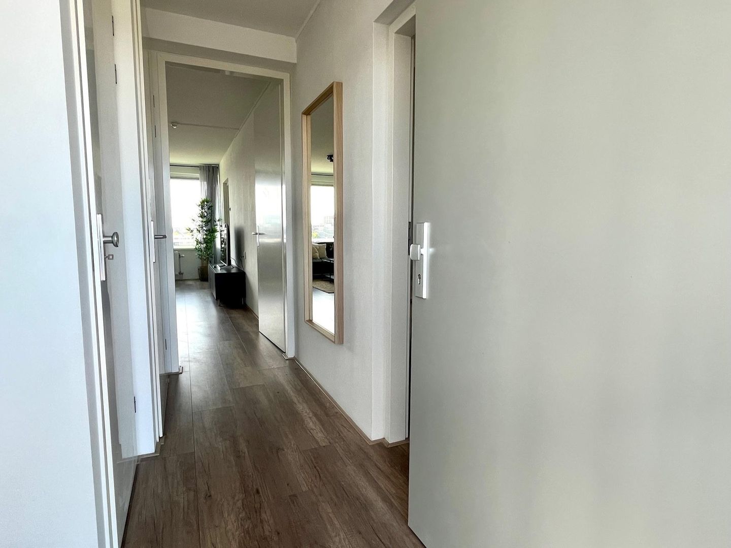 Foto 19 van Van Vollenhovenlaan 569