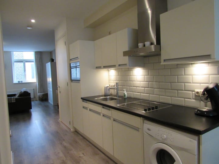 Photo 11 of Wycker Smedenstraat 9-B