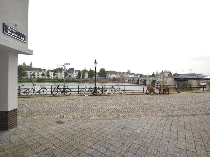 Photo 23 of Wycker Smedenstraat 9-B