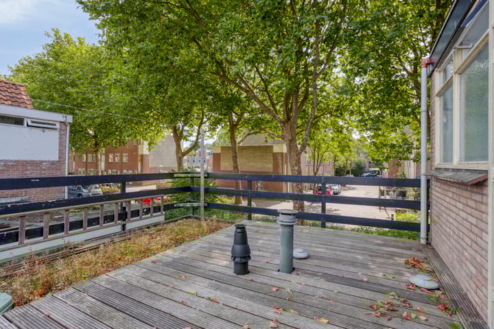 Photo 3 of Noteboomstraat 17