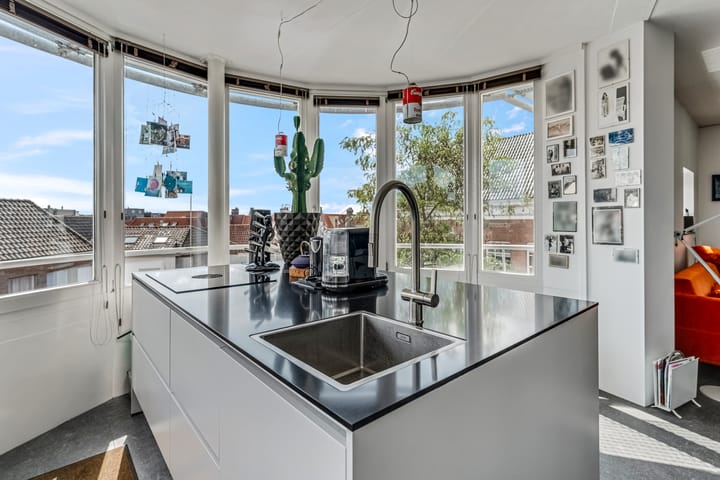 Foto 15 van Damstraat 46