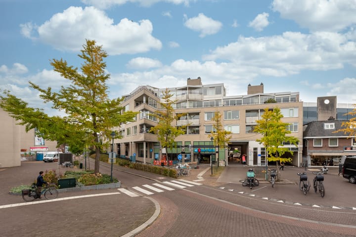 Foto 2 van Emmaplein 34