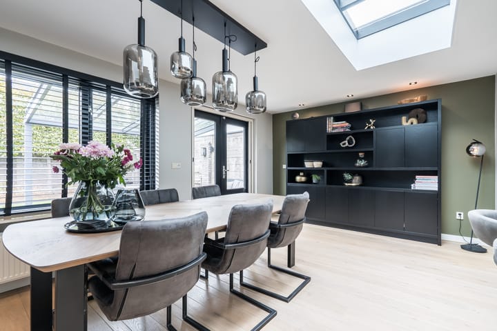 Foto 12 van Korbeel 30