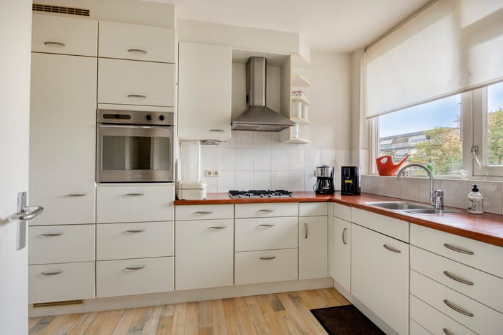 Photo 3 of Mozartstraat 38