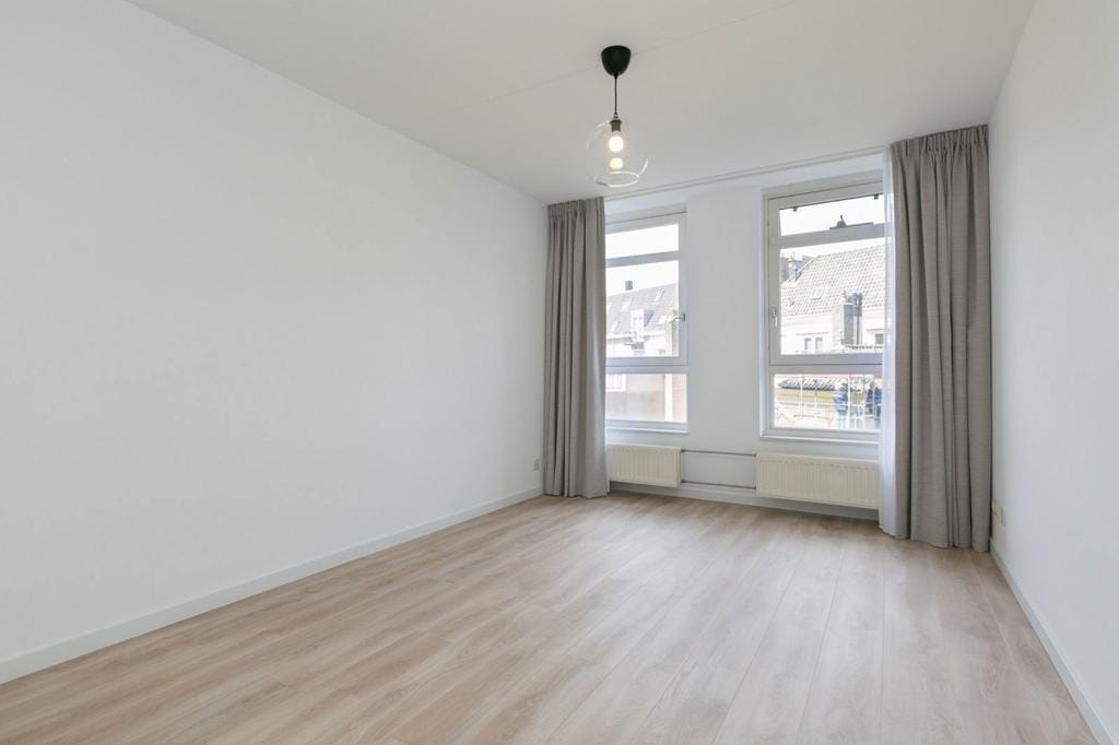 Photo 13 of Muzenstraat 94